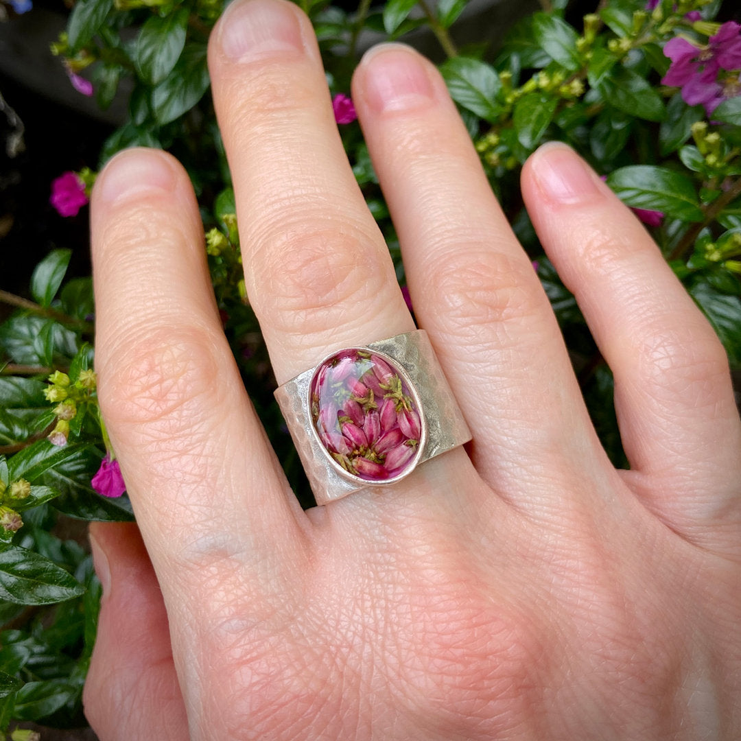Ring mit Heidekraut Blüten, versilbert