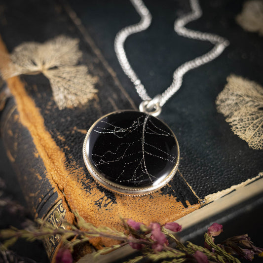 Anhänger mit echtem Spinnennetz, versilbert, #11