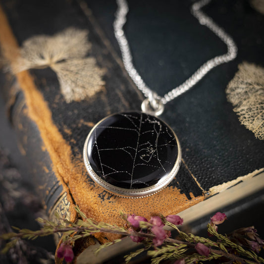 Anhänger mit echtem Spinnennetz, versilbert, #14