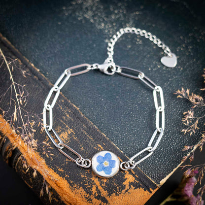 Süßes Armband mit echter Vergissmeinnicht Blüte, Edelstahl silberfarben