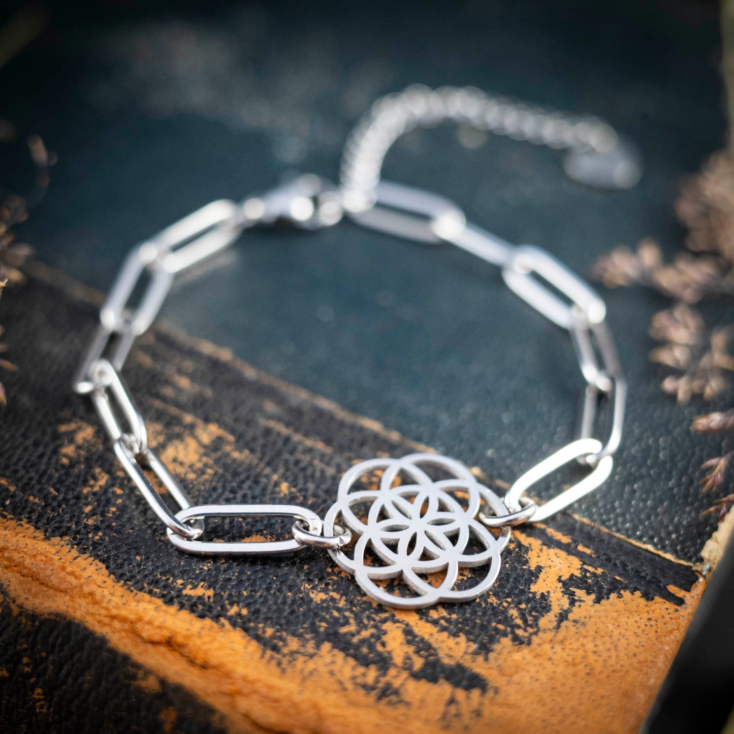 Süßes Armband mit Blume des Lebens, Symbol für Harmonie & Unendlichkeit, Edelstahl silberfarben
