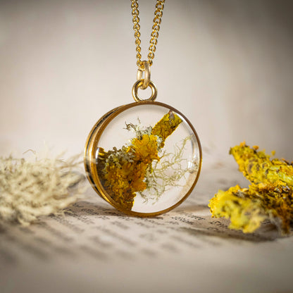 Schätze des Waldes - Anhänger mit Flechte, rund 24k vergoldet, #2