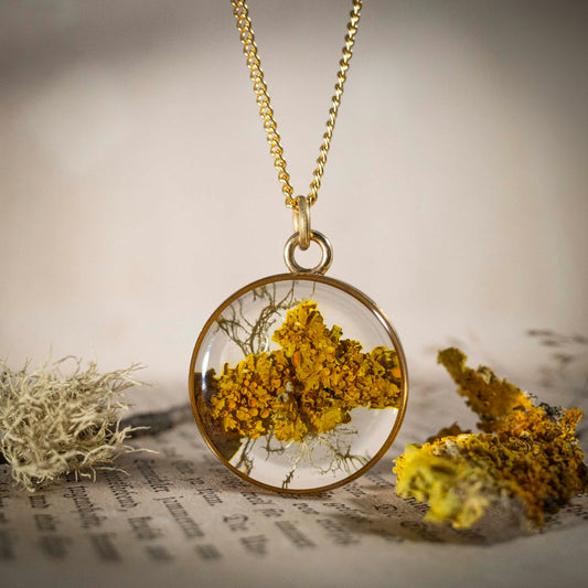 Schätze des Waldes - Anhänger mit Flechte, rund 24k vergoldet, #3