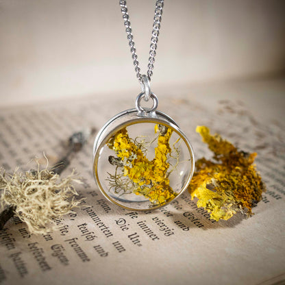 Schätze des Waldes - Anhänger mit Flechte, rund versilbert, #5