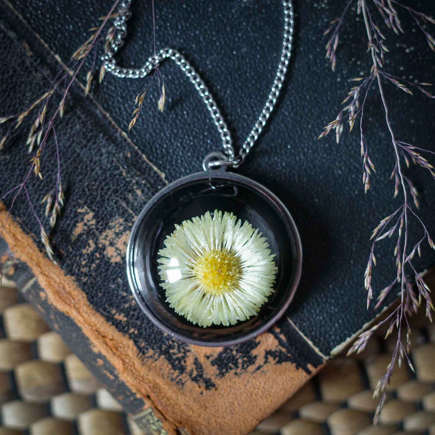Gänseblümchen Medaillon | Rund 33mm | Silberfarben