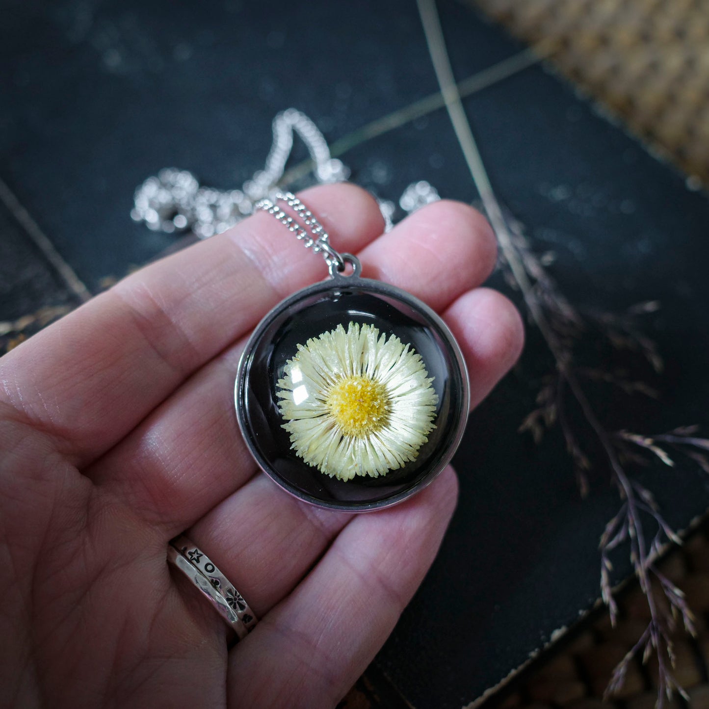Gänseblümchen Medaillon | Rund 33mm | Silberfarben