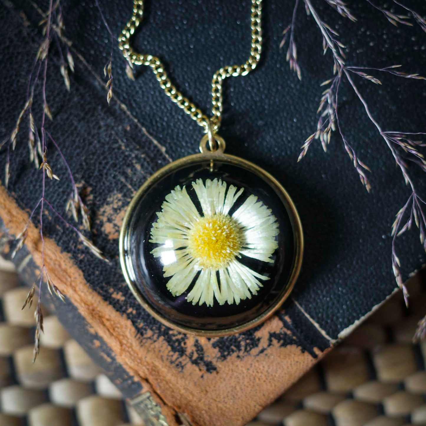 Gänseblümchen Medaillon | Rund 33mm | Goldfarben